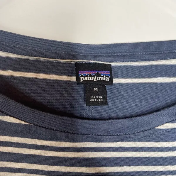 Patagonia Shallow Seas Lightning Stripe Dolomite Blue Top Size Medium‎ - Image 4