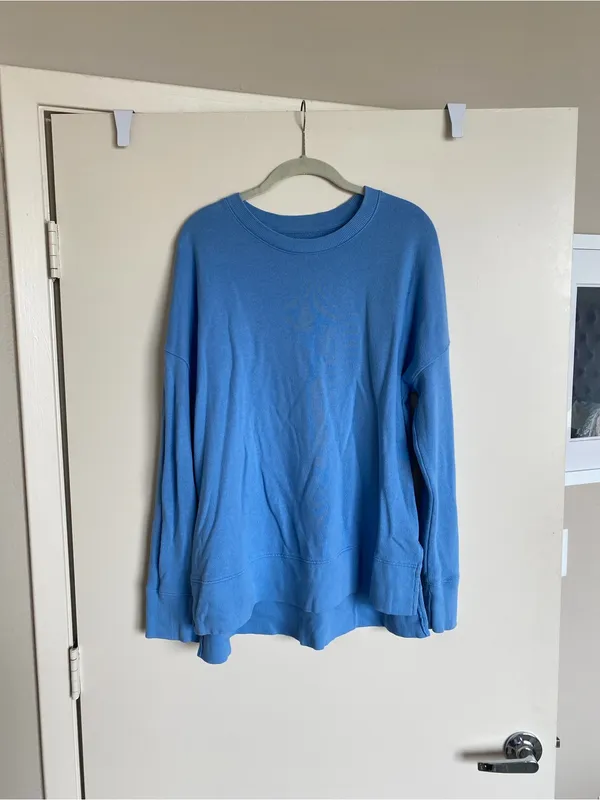 Time and Tru Light Blue Crewneck Sweatshirt - Image 3