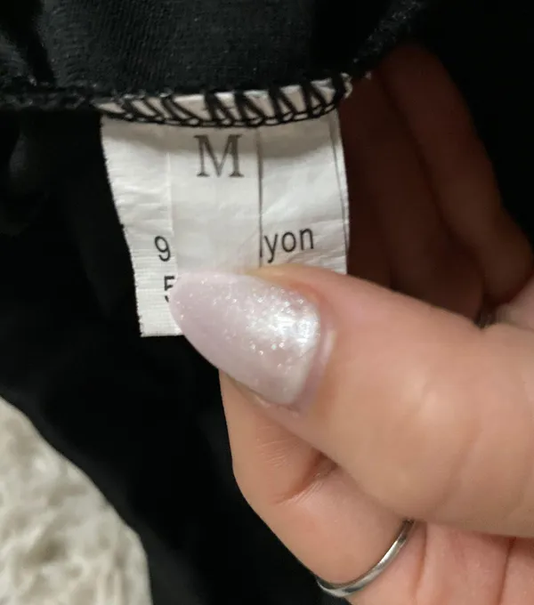 black skirt Size M - Image 2