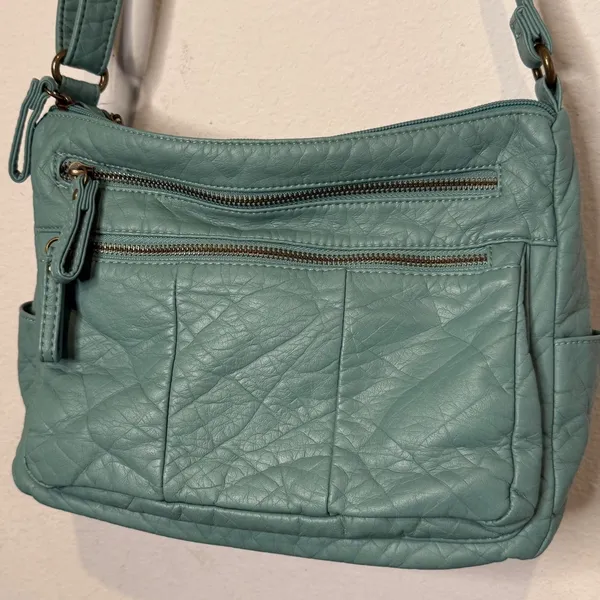 Bueno Multi Zip Pocket Green Crossbody Bag Crinkled Vegan Leather Pebble - Image 12