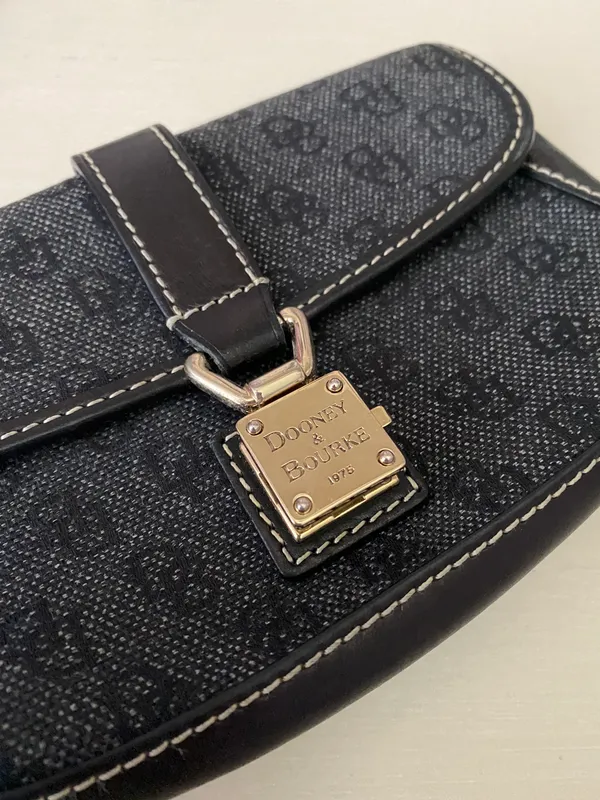 Vintage Dooney and Bourke monogrammed leather trim black wristlet wallet - Image 5