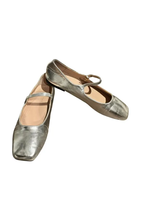 Stunner Silver Ballet Shoes Size 6.5 - Image 3