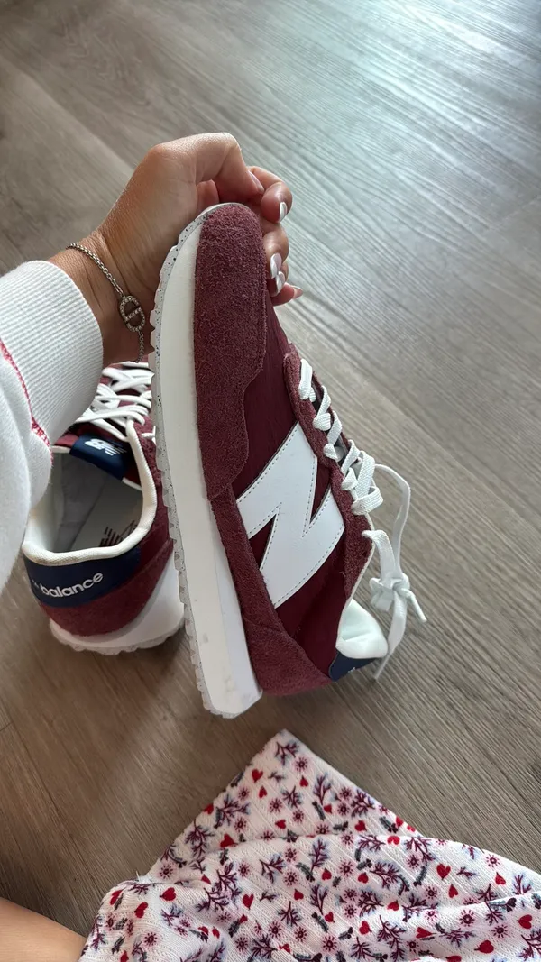 New Balance Sneakers Women’s - Image 3