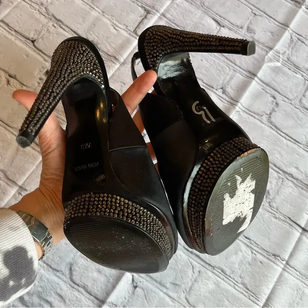 BCBG MAX AZRIA Black Sparkle Heels 7.5 WOW - Image 7