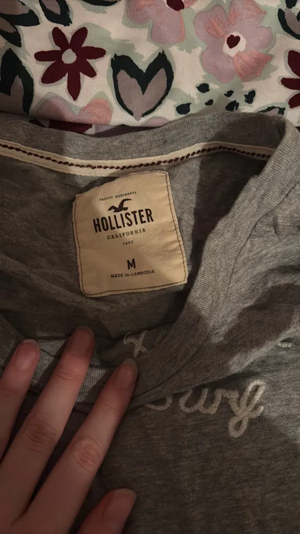 Y2K Hollister Top Long Sleeve - Image 3