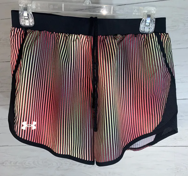 Under Armour heatgear striped shorts size M womens - Image 4