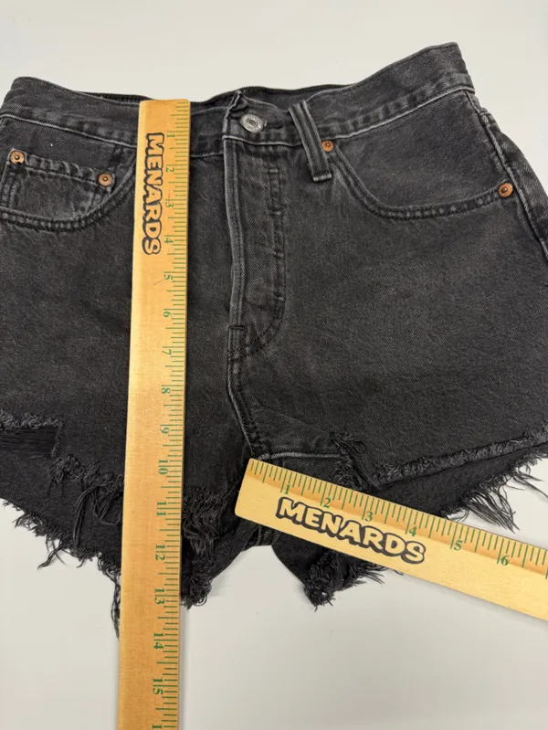 LEVI’S black distressed denim 501 shorts women‎ size 27 - Image 5