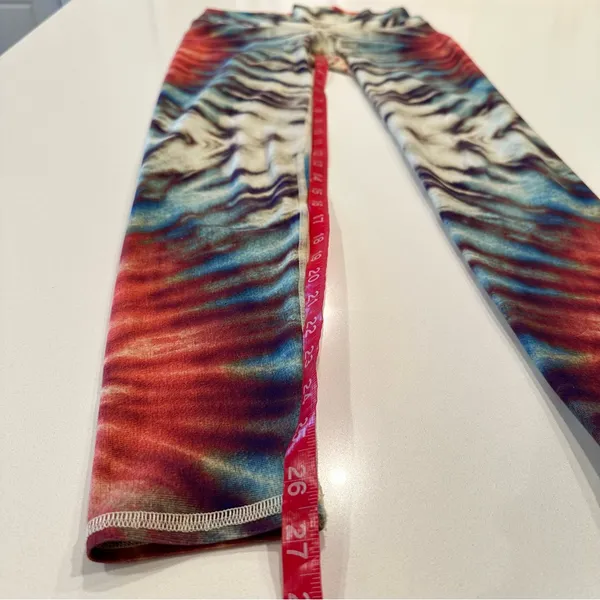 Niyama Sol Tie Dye Festival Barefoot‎ Leggings Size Medium - Image 4