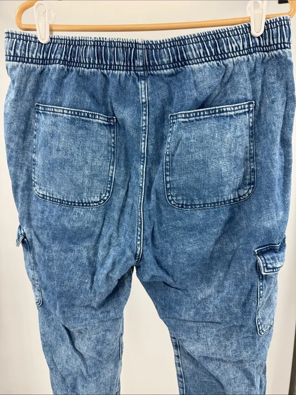 GAP Easy Jean pull on Light Blue Washed Denim Cargo Joggers tapered L drawstring - Image 3