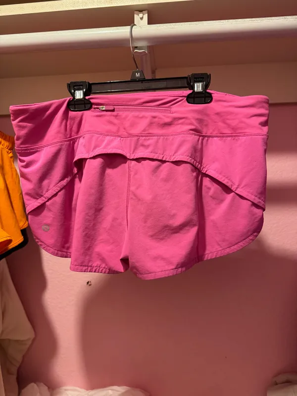 Lululemon Shorts 2.5" - Image 2