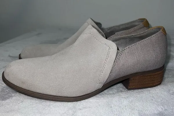 TOMS Women's Shaye Booties Drizzle Gray Suede 9.5 - Image 4