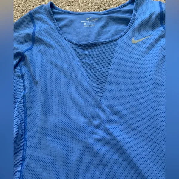 Womens Nike zonal cooling top crew neck long sleeve large - Image 5