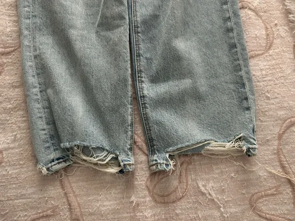 American Eagle Jeans - Image 4