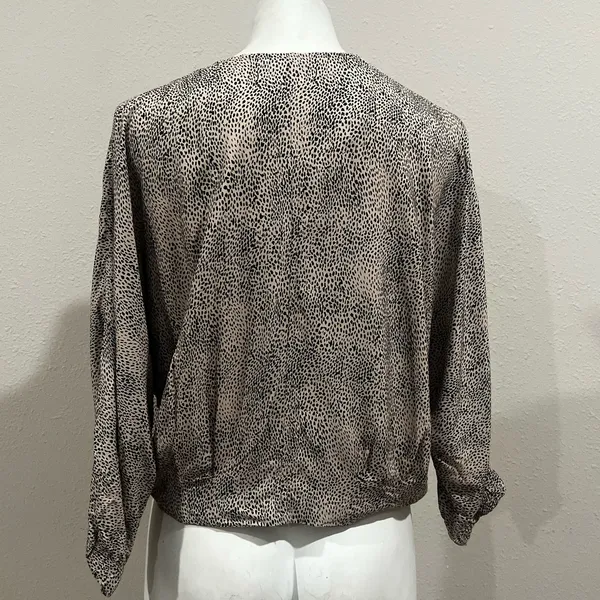 Zara animal print v neck blouse - Image 5