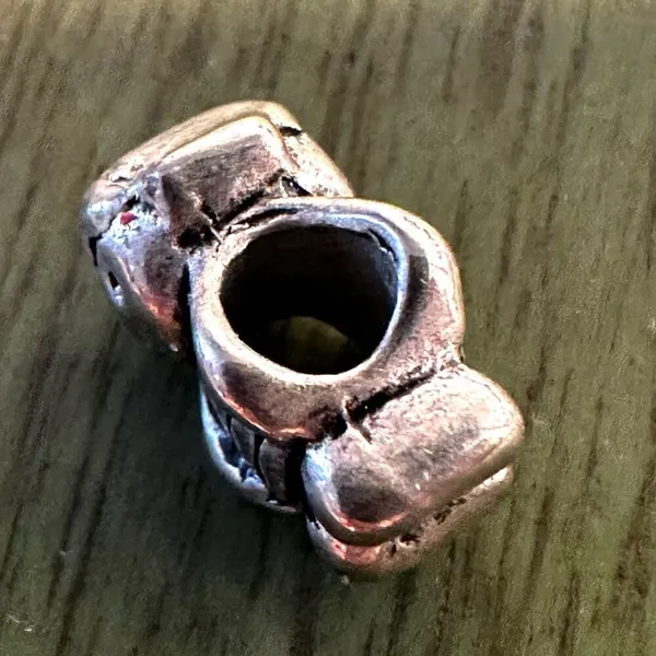 Silver tone boy charm - Image 9