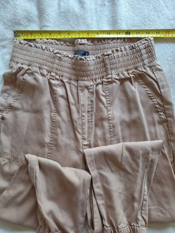 Abercrombie & Fitch 100% Lyocell Tan Paperbag Waist Jogger Pants M - Image 4