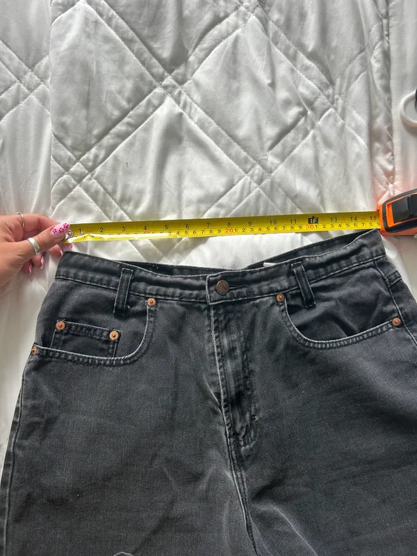 Jordache Vintage Jean Shorts - Image 4