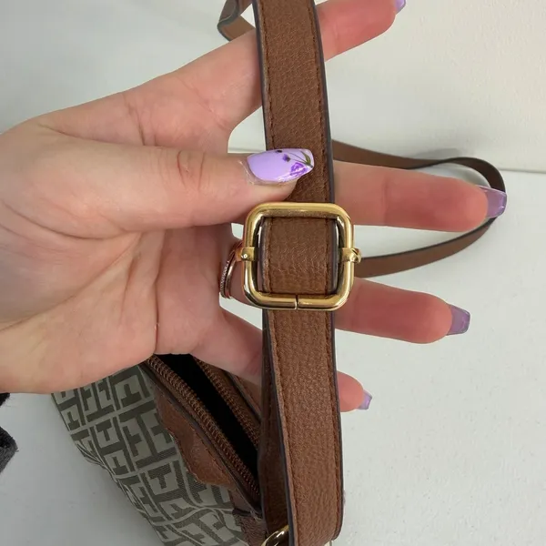 Tommy Hilfiger tan adjustable crossbody zip‎ pocket shoulder purse bag gold - Image 7