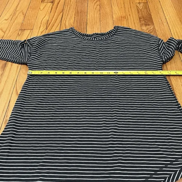 Lululemon To The Point Long Sleeve Modern Stripe Heathered Black‎ White - Image 8