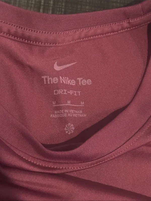 Nike Women’s Burgundy Dri-Fit T-Shirt - Size Medium - Image 3
