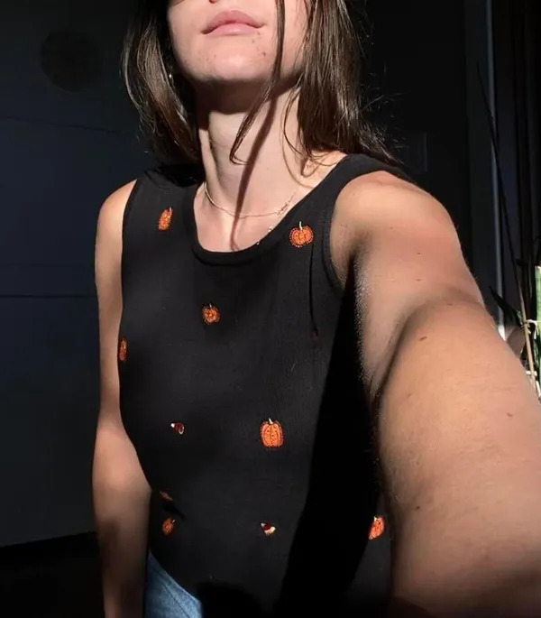The coolest / most unique vintage 90s fall tank top 🎃 - Image 3