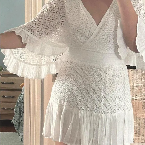 Japer white romper/dress size small - Image 4