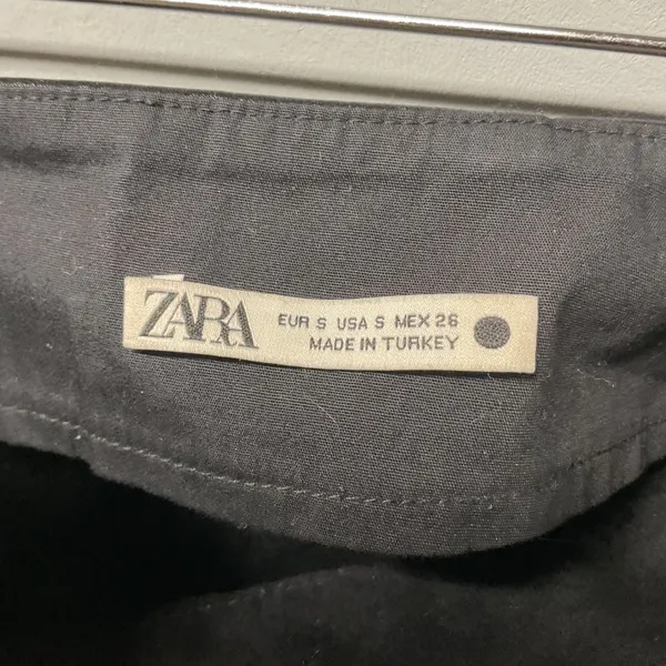Zara Mini Skirt‎ Womens Small Black Textured Coated A-Line Night Out Edgy - Image 4