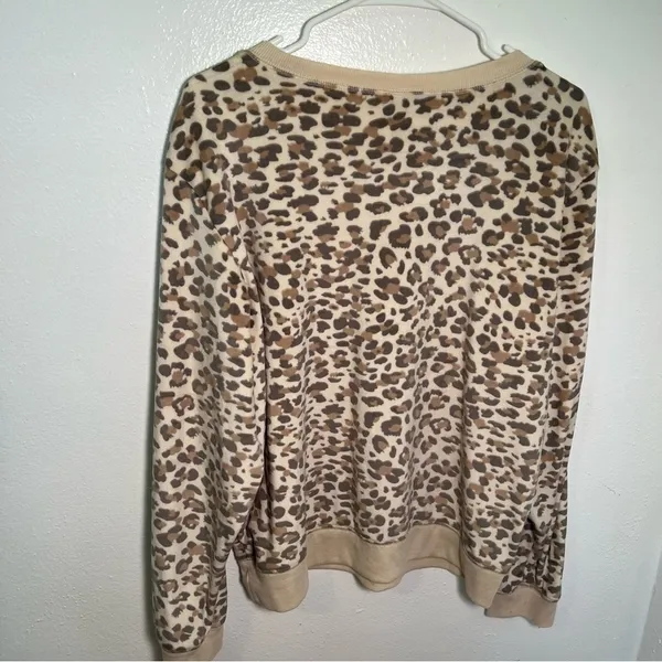 Honeydew Women's Size XL Velour Sweatshirt Natural Leopard Animal‎ Print Beige - Image 9