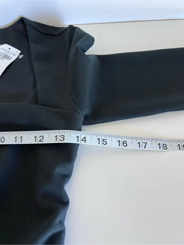 NWT Abercrombie and Fitch Women's Long Sleeve Ruched Square Neck Top Black‎ - Image 6