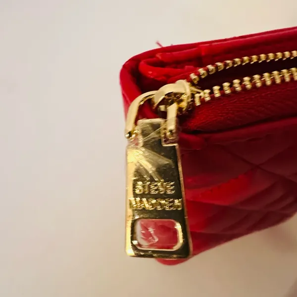 Steve Madden Red Quilted Women's Bifold Wallet w Zipper Pocket - 4” x 5” NWOT - Image 4