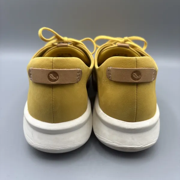 Clarks Unstructured Shoes Size 9.5 Yellow Lace Up Perforated Comfort Sneakers - Image 8
