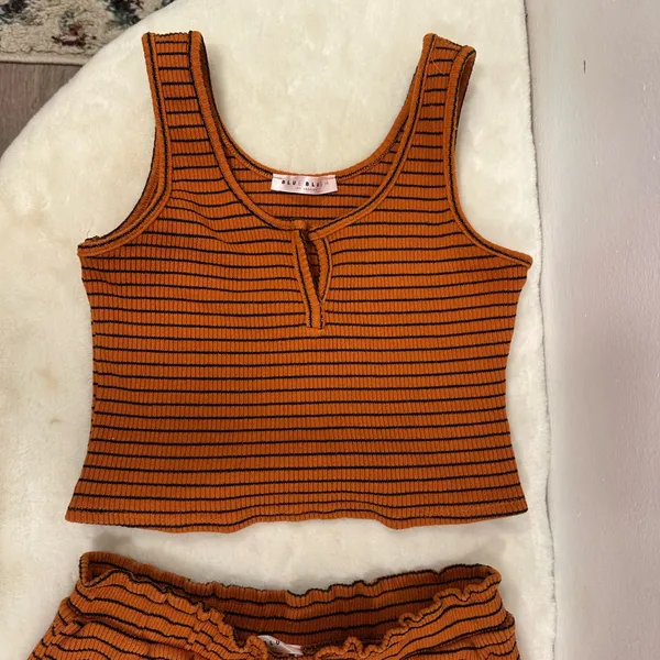 Blue Blush Los Angeles Orange Striped 2 piece casual Set! Size medium! - Image 2