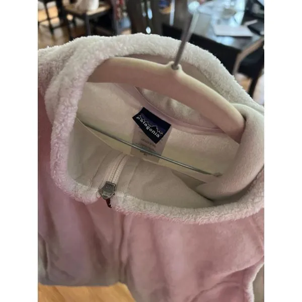 Patagonia woman’s fleece vest cream XL‎ - Image 4