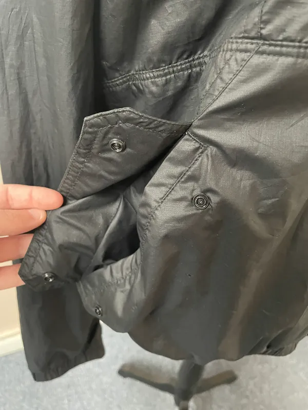 Under Armour Half Zip Thin Hooded Windbreaker Jacket Loose Fit- Size Medium - Image 3