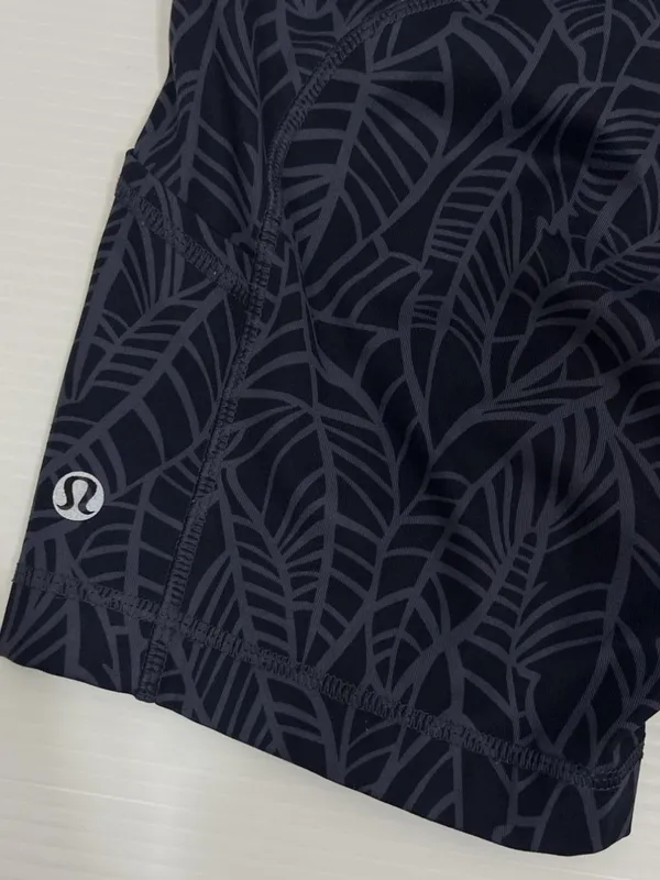 Lululemon Run Dart & Dash Block-It Pocket Bike Shorts Purple Size 4 - Image 5