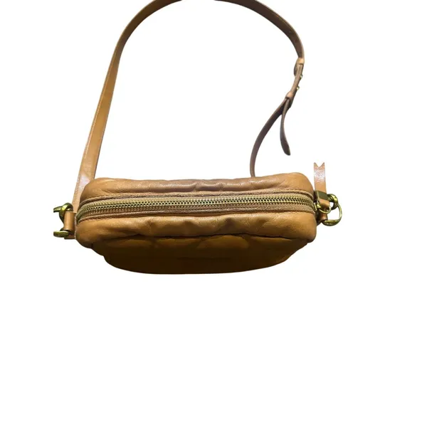 Madewell The Transport Camera Bag: Puff Edition in Warm Hickory Brown - Image 5
