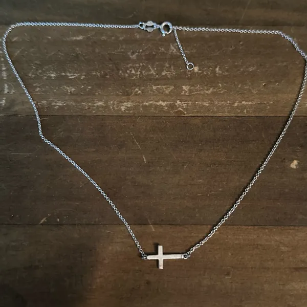Vintage dainty sterling silver sideways cross necklace - Image 3