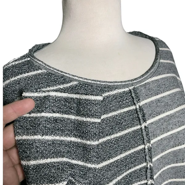 ANTHROPOLOGIE Women’s Devin Heathered Navy Striped Textured Knit Top - Image 5