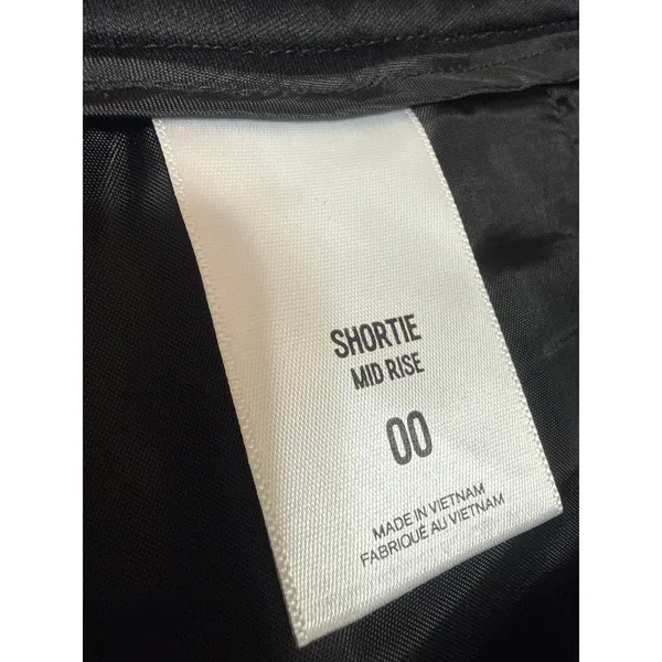Express Women's Black Faux Leather Vegan Mid Rise Shortie Mini Shorts Size 00 - Image 5