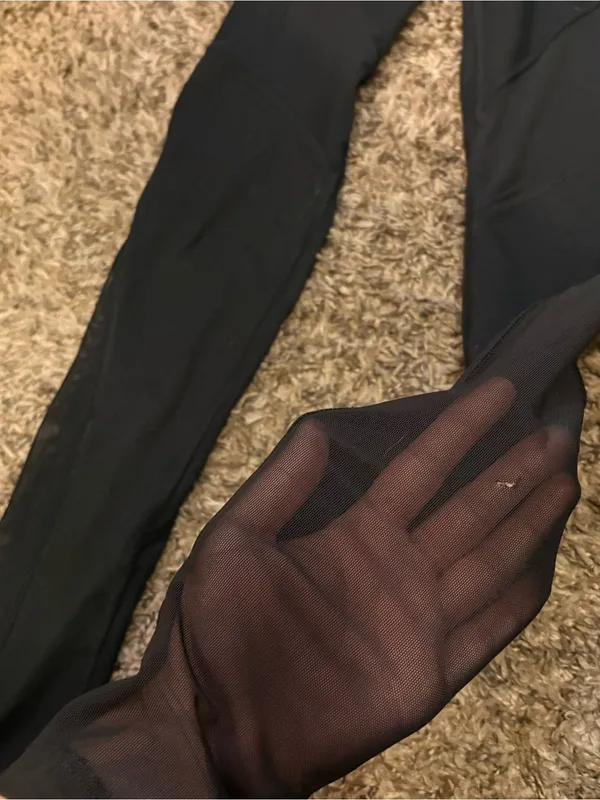 Victoria’s Secret PINK Ultimate Black Mesh Leggings – Size XS - Image 3