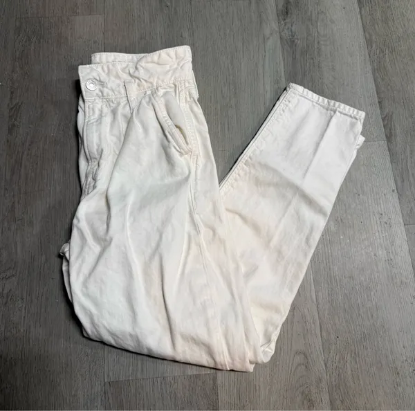 American eagle white mom jeans  - Image 2