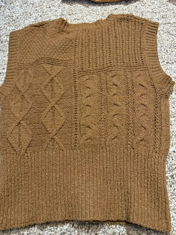 Pink Rose Sweater vest - Image 4