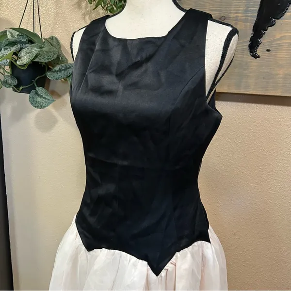 Lulus NWT Contemporary Elegance Black and Cream Satin Tulle Midi Dress - Image 4