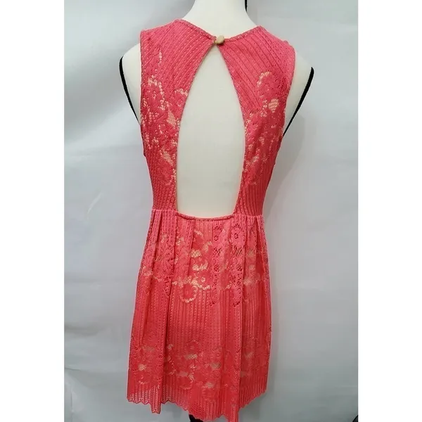 Free People Rocco Cherry‎ Coral Cream Laced Short Dress - Image 2