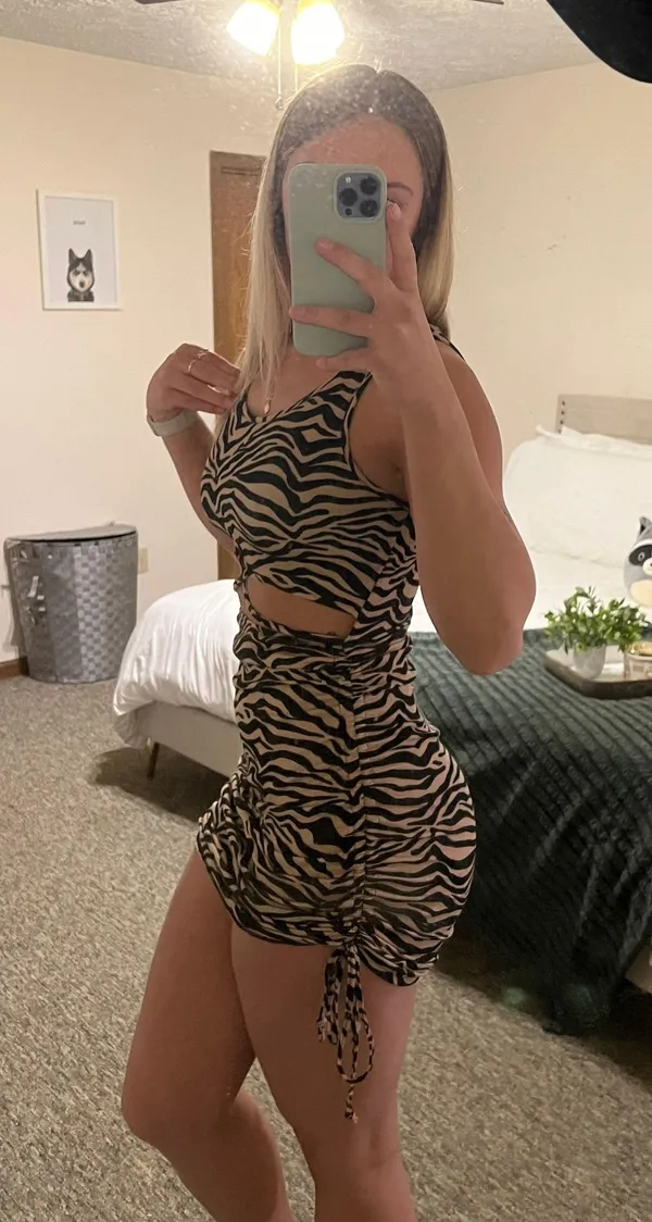 Tiger print dress Size M - Image 2