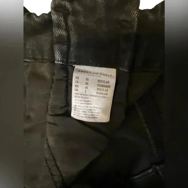 American Eagle Mom Jean Size 00 - Image 4