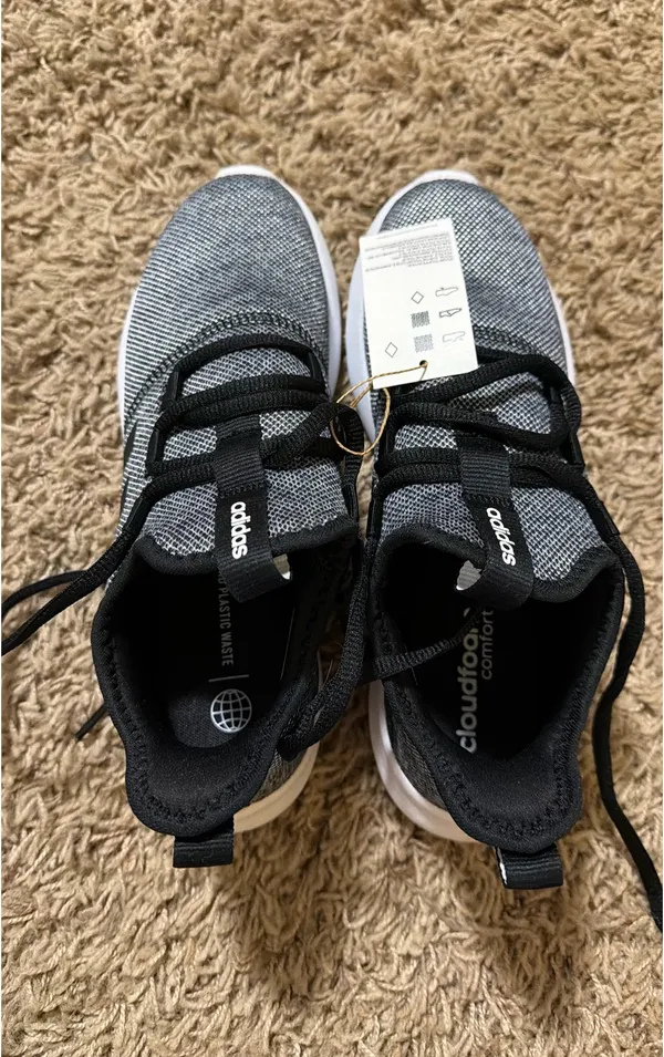 Adidas Shoes - Image 4