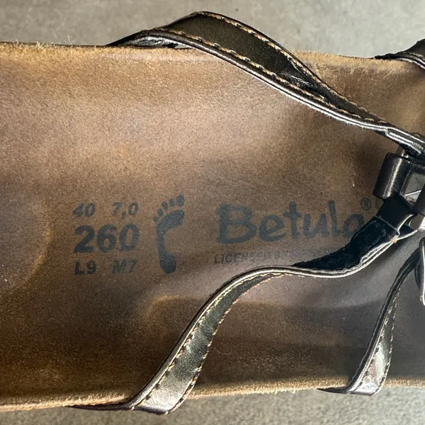 Betula By Birkenstock Metallic Strappy Sandals Size 9 - Image 5
