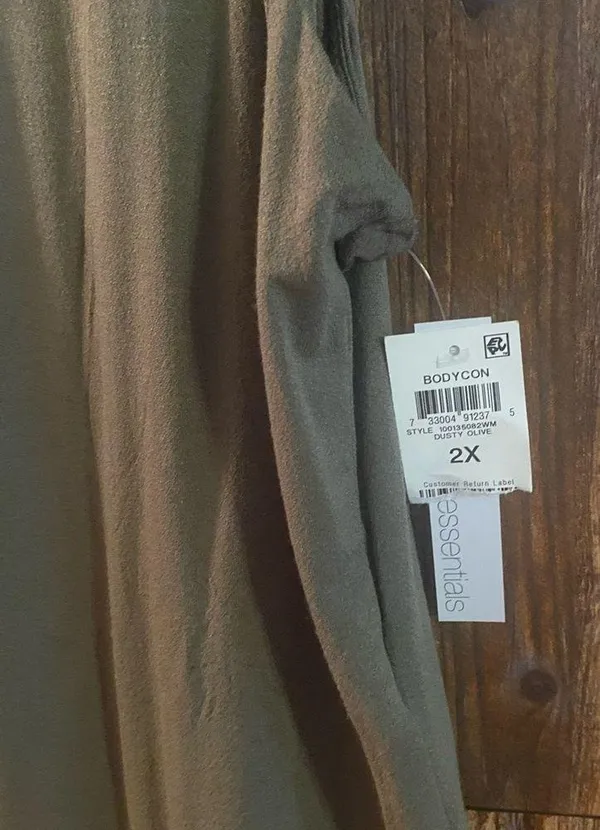 NWT Women's 2X Plus Scoop - Image 5