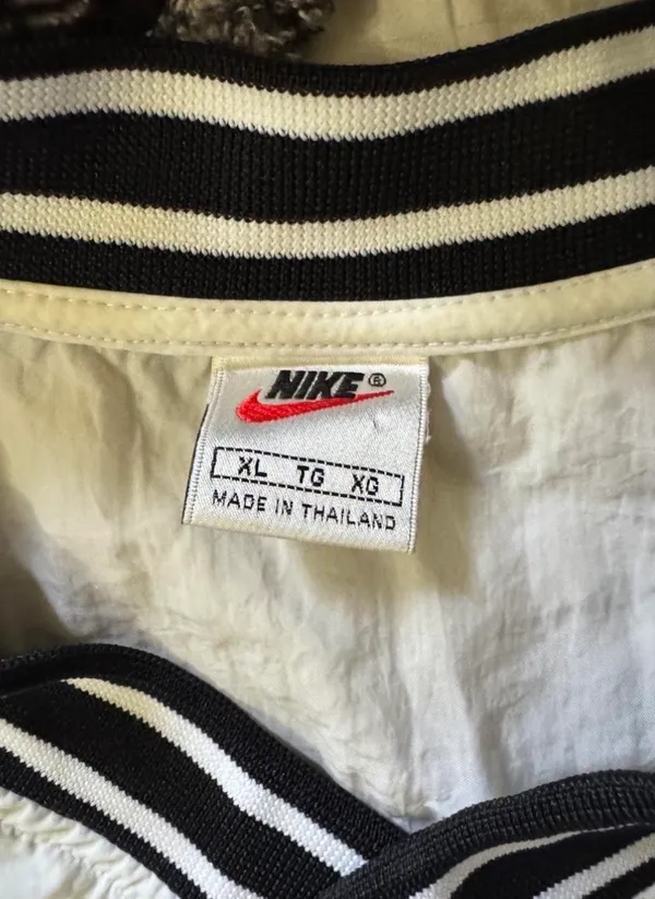 Vintage Nike Windbreaker 90s - Image 4